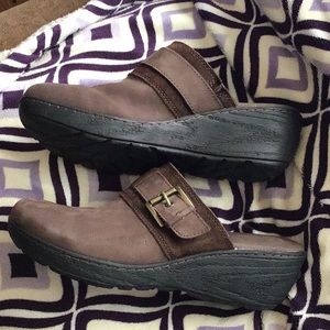 BOC Born Concept Brown Leather Clogs Mules Wedges Shoes Woman’s Size 9